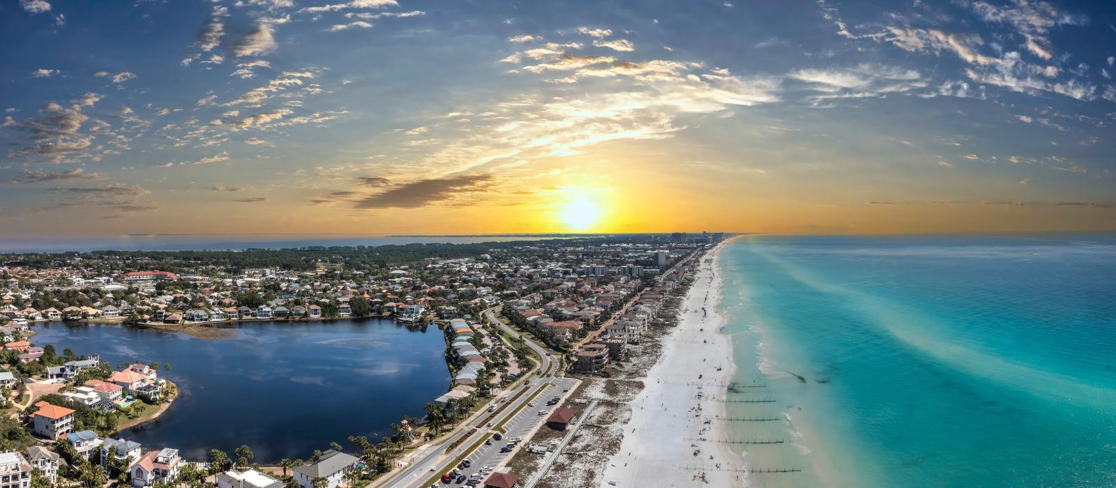 Destin house rentals along the white-sand beaches and emerald waters of Florida’s Gulf Coast