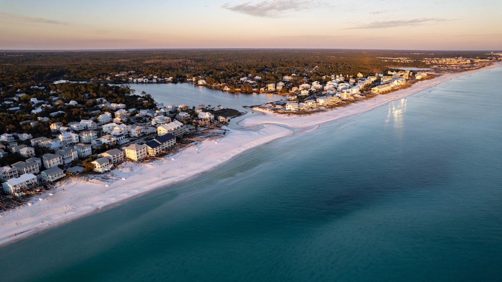 Destin vacation rentals along the white-sand beaches and emerald waters of Florida’s Gulf Coast